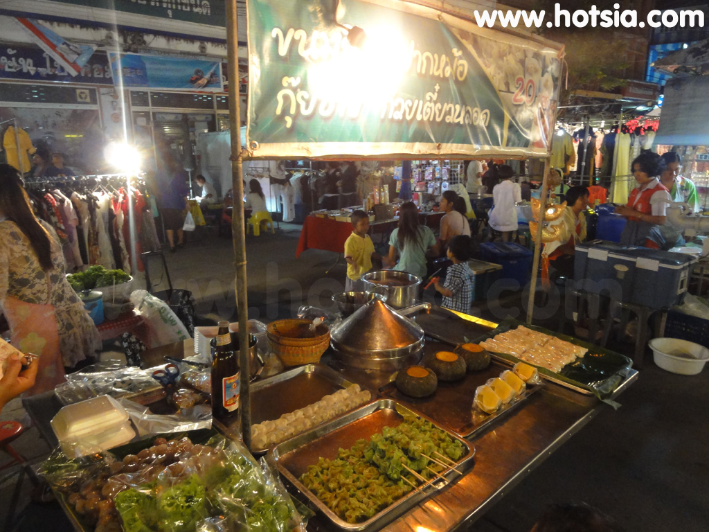 เที่ยวสุรินทร์ ถนนคนเดินสุรินทร์