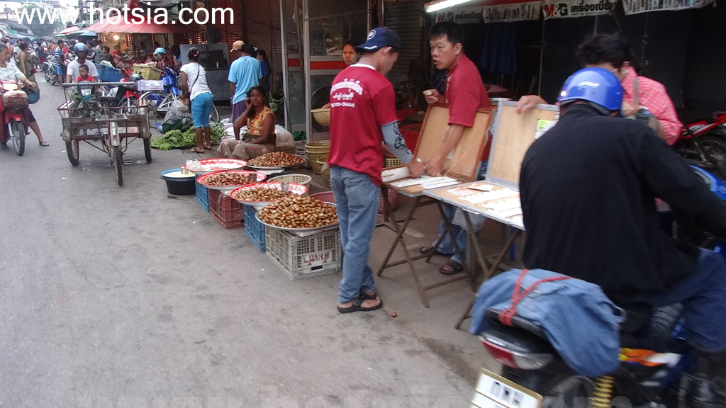 เที่ยวแม่สอด ตลาดเช้าแม่สอด