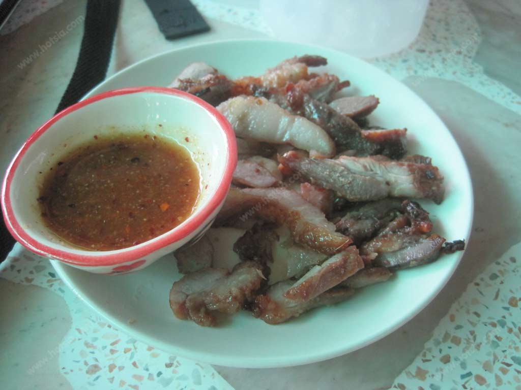ส้มตำเกาะลอย จังหวัดตาก