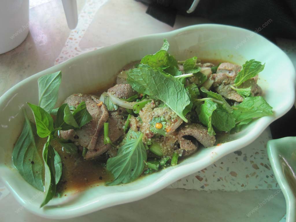 ส้มตำเกาะลอย จังหวัดตาก