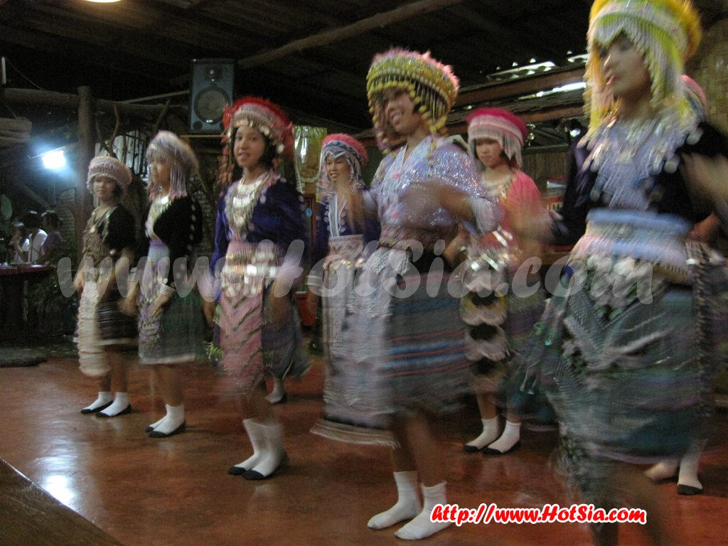 เที่ยวตาก ตูกะสูคอทเทจ ที่พักอุ้มผาง