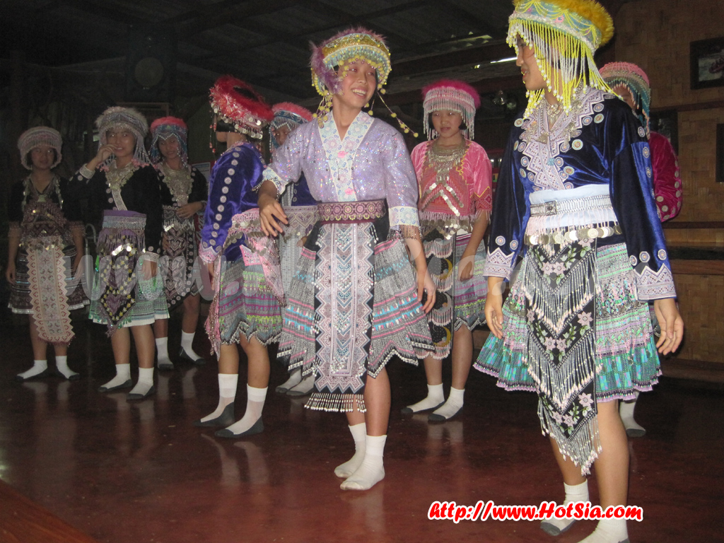 เที่ยวตาก ตูกะสูคอทเทจ ที่พักอุ้มผาง
