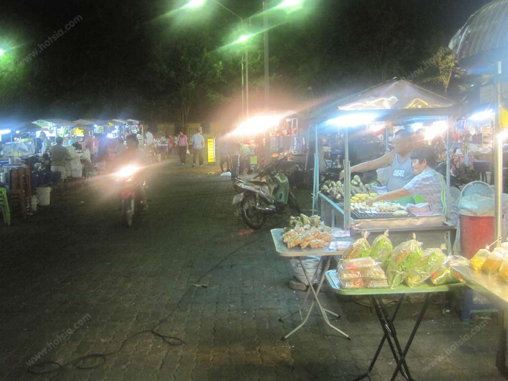 เที่ยวอุบลฯ ตลาดโต้รุ่ง เมืองอุบล