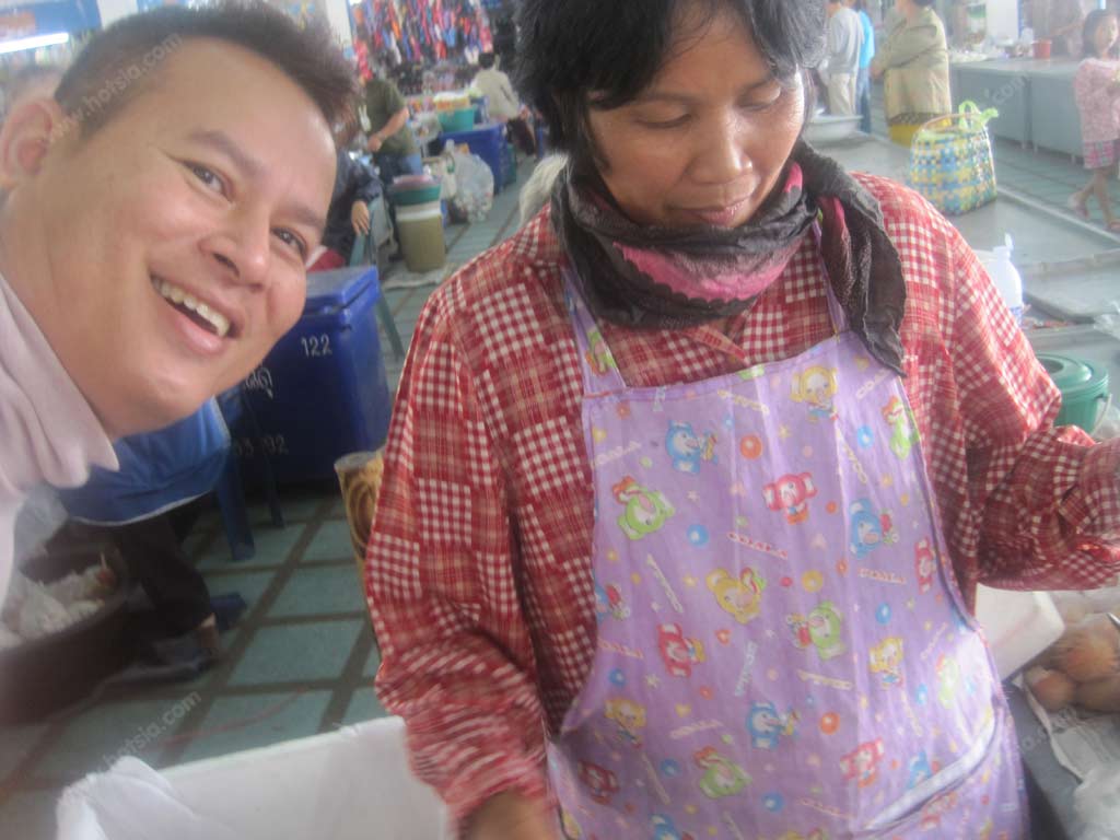 เที่ยวอุบลฯ ข้าวจี่เมืองอุบล ตลาดใหญ่