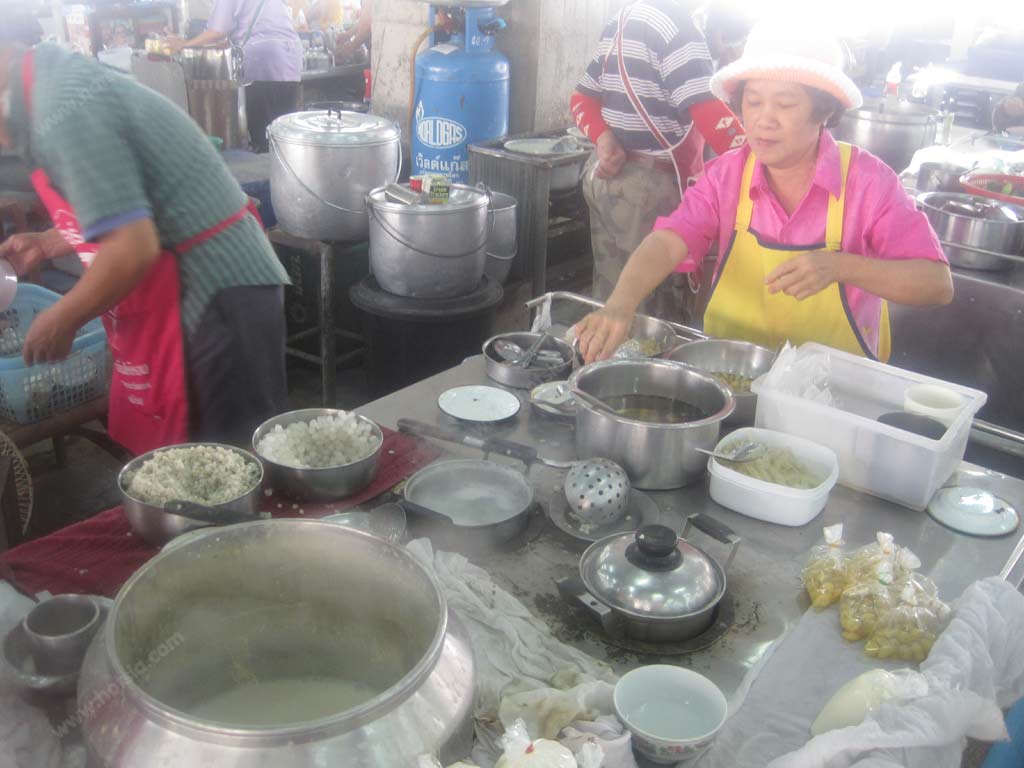 เที่ยวอุบลฯ น้ำเต้าหู้ตลาดใหญ่