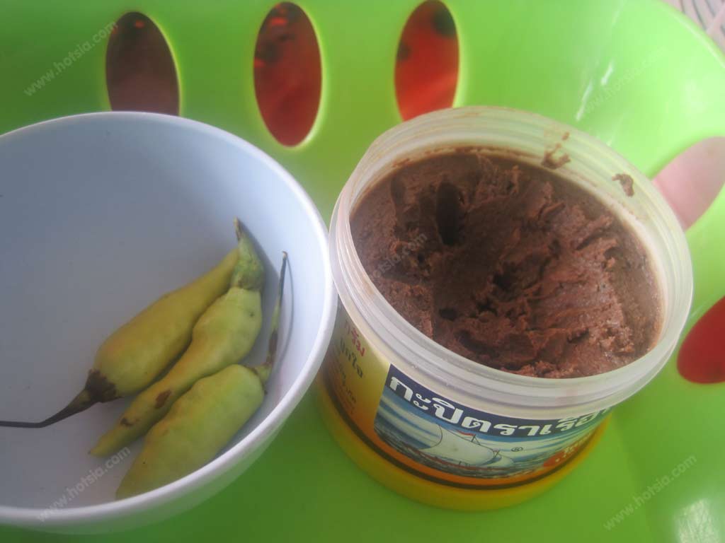 เที่ยวอุบลฯ หน่อยก๋วยเตี๋ยวเนื้อลายสี่แยกวัดพลแพน