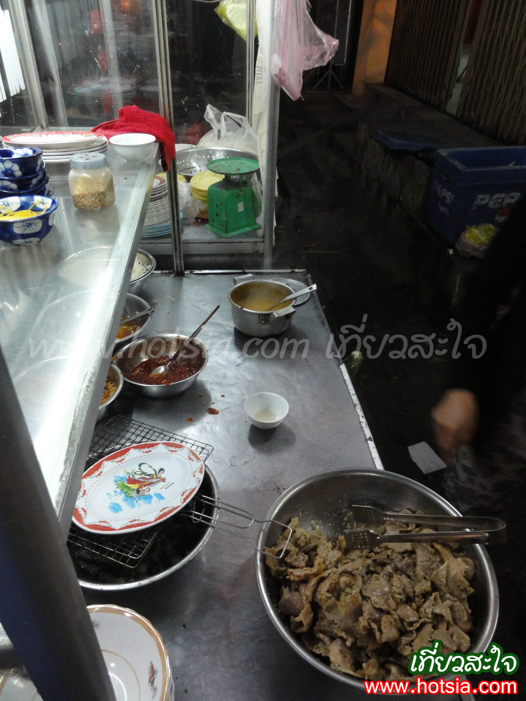 เที่ยวดานัง แหนมเนืองดานัง