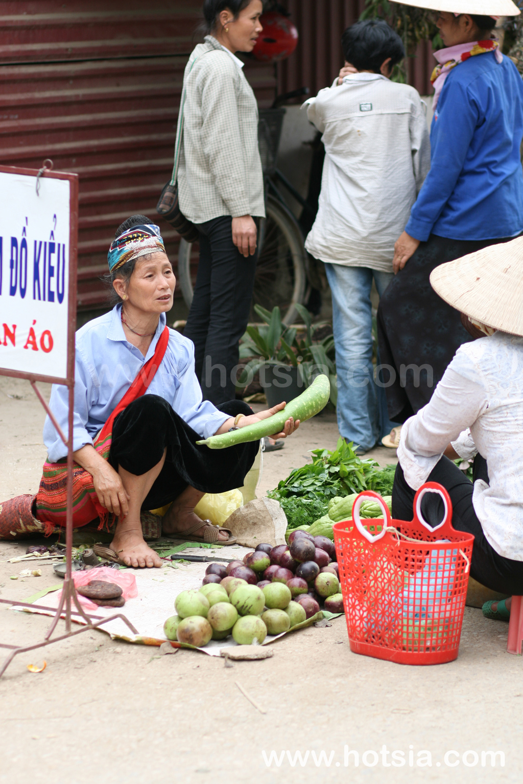 เวียดนาม เดียนเบีบนฟู ตลาดไทยดำ เดียนเบียนฟู