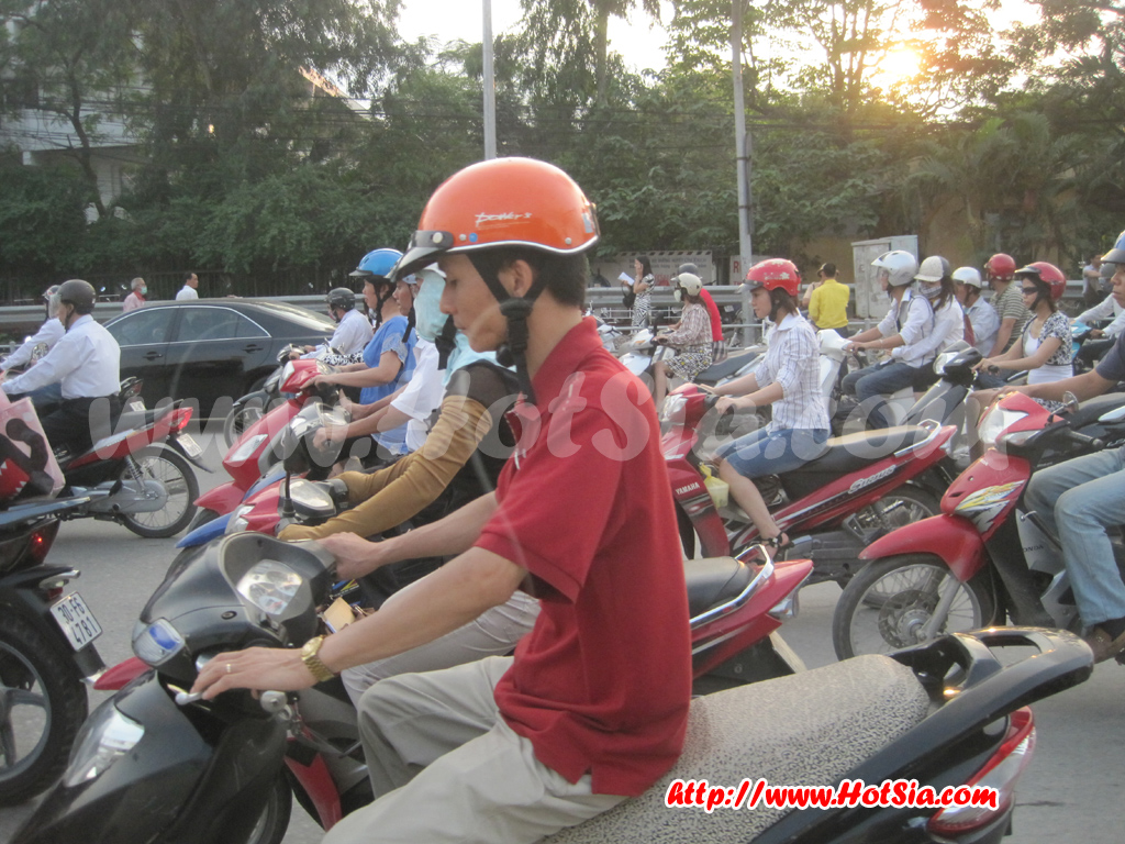 เที่ยวเวียดนาม ฮานอย รถนอนจากฮานอยมาเวียงจันทน์