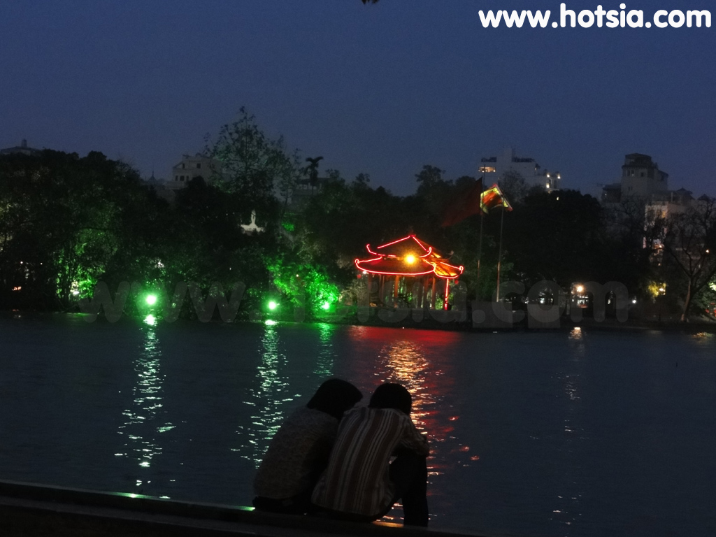 ฮานอย ทะเลสาบฮานอย ทะเลสาบคืนดาบ