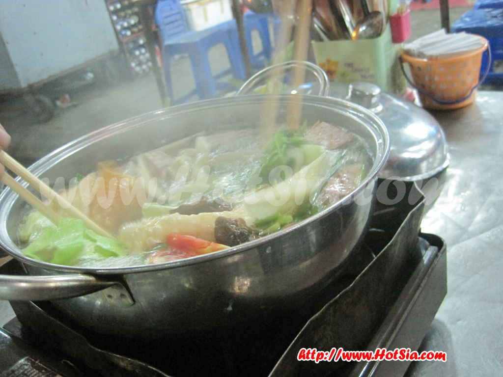 เที่ยวเวียดนาม ฮานอย เที่ยวฮานอย ตามหาต้นฉบับแหนมเนืองที่ฮานอย