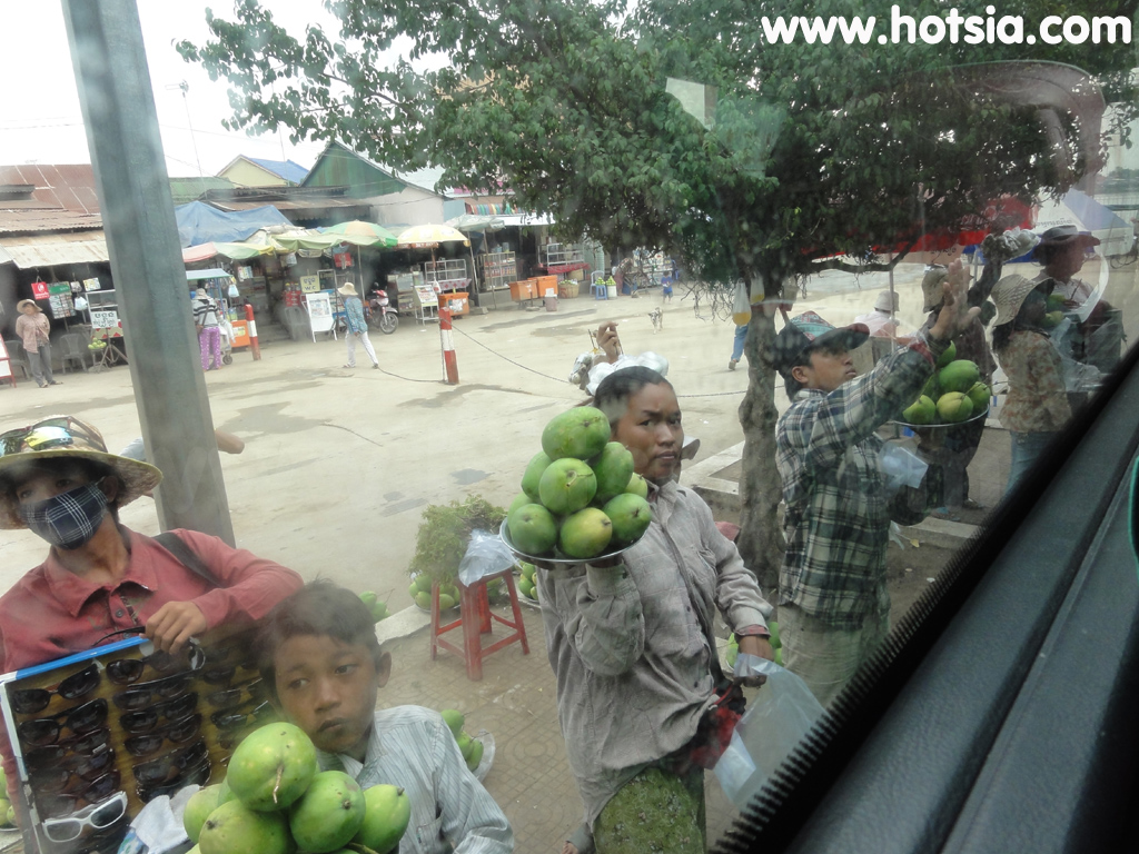โฮจิมินห์ Ho Chi Minh รถจากพนมเปญไปโฮจิมินห์(bus phnampenh hochiminh)