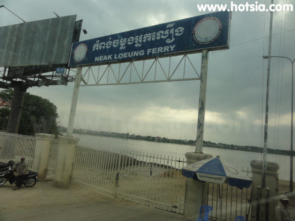 โฮจิมินห์ Ho Chi Minh รถจากพนมเปญไปโฮจิมินห์(bus phnampenh hochiminh)