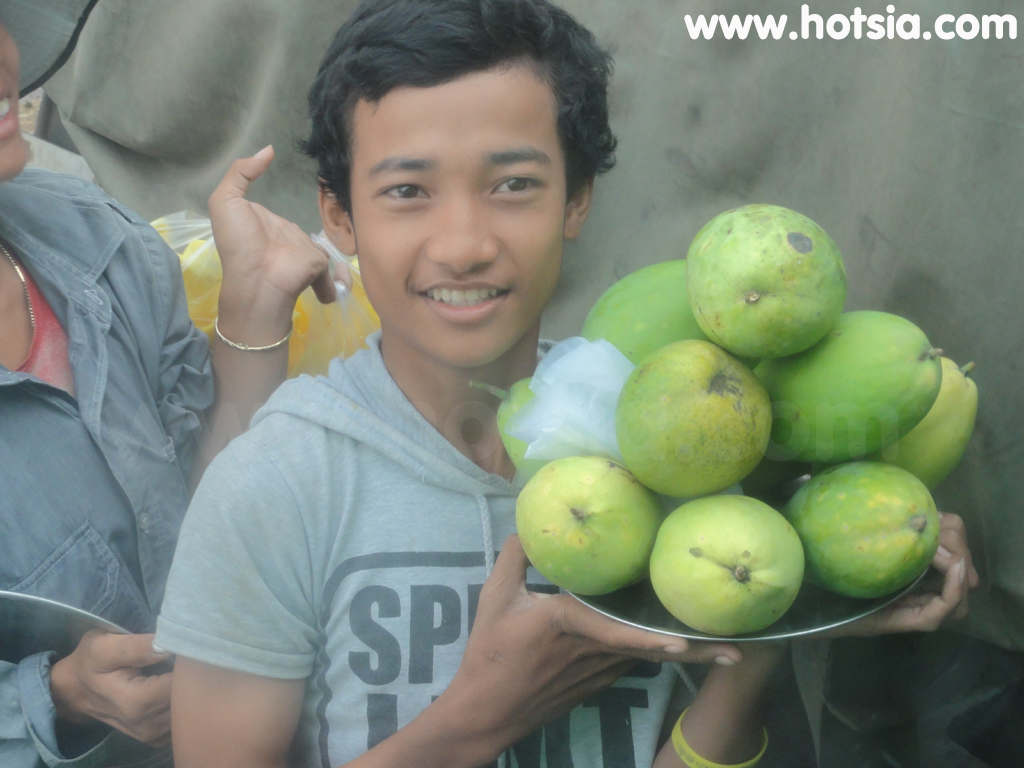 โฮจิมินห์ Ho Chi Minh รถจากพนมเปญไปโฮจิมินห์(bus phnampenh hochiminh)