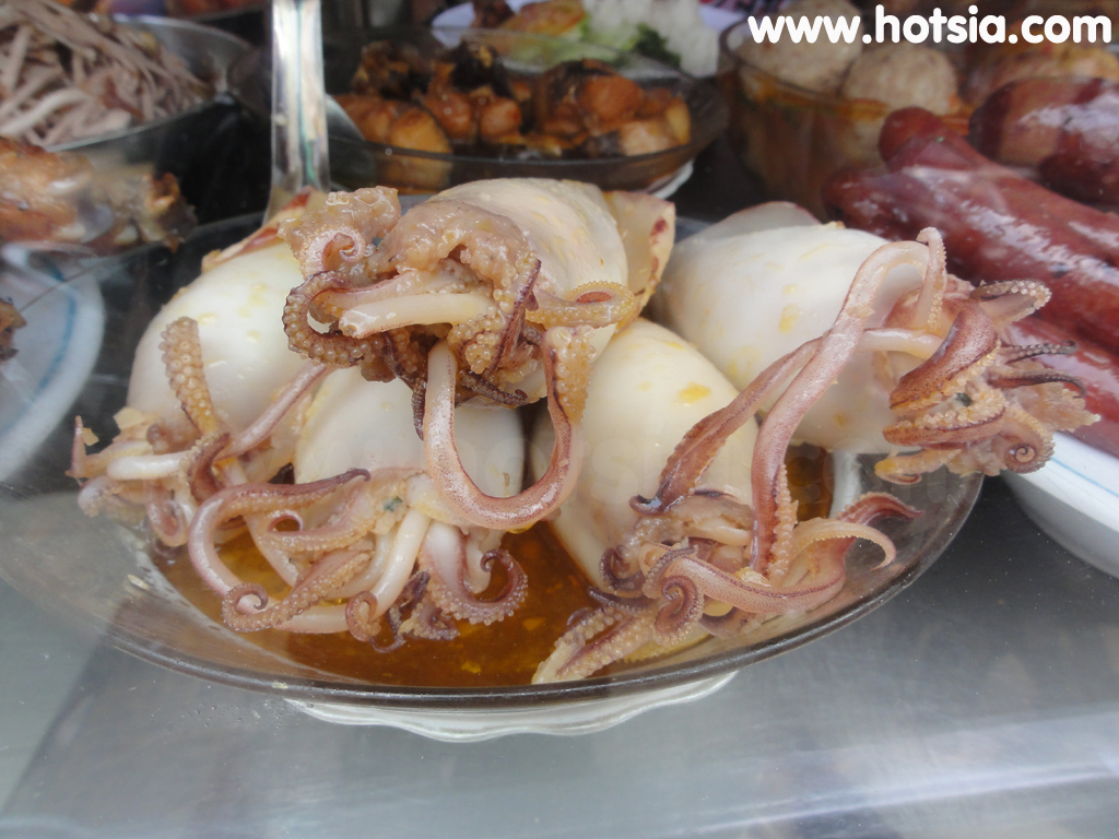 โฮจิมินห์ Ho Chi Minh ข้าวหน้าหมูฟามงู๋เหลา