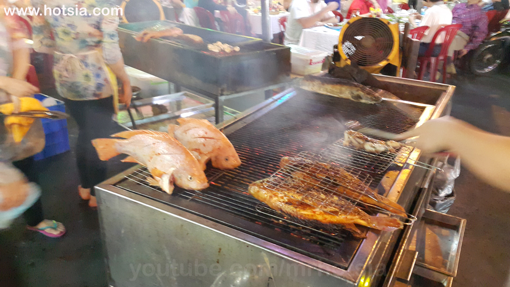 เที่ยวโฮจิมินห์(Ho Chi Minh) อาหารการกินชาวเวียดนามในโฮจิมินห์(Ho Chi Minh eating)