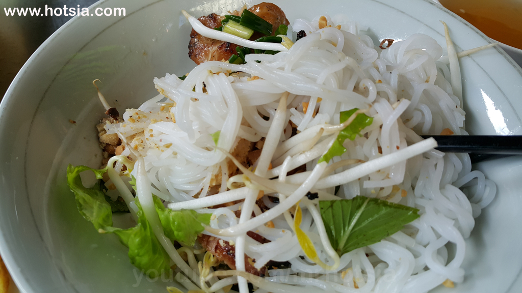 เที่ยวโฮจิมินห์(Ho Chi Minh) อาหารการกินชาวเวียดนามในโฮจิมินห์(Ho Chi Minh eating)