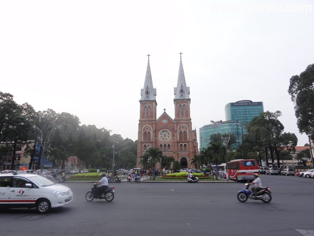 โฮจิมินห์ Ho Chi Minh โบสถ์โนทเตรอะดาม