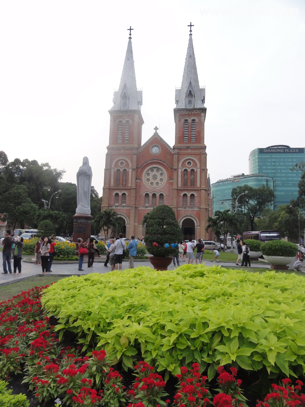 โฮจิมินห์ Ho Chi Minh โบสถ์โนทเตรอะดาม