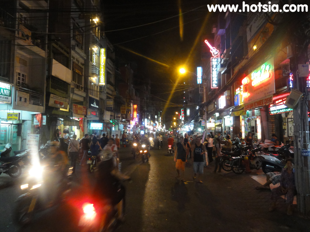 โฮจิมินห์ Ho Chi Minh ย่านฟามงู๋เหลา ย่านอาหารที่พัก(pham ngo lao)