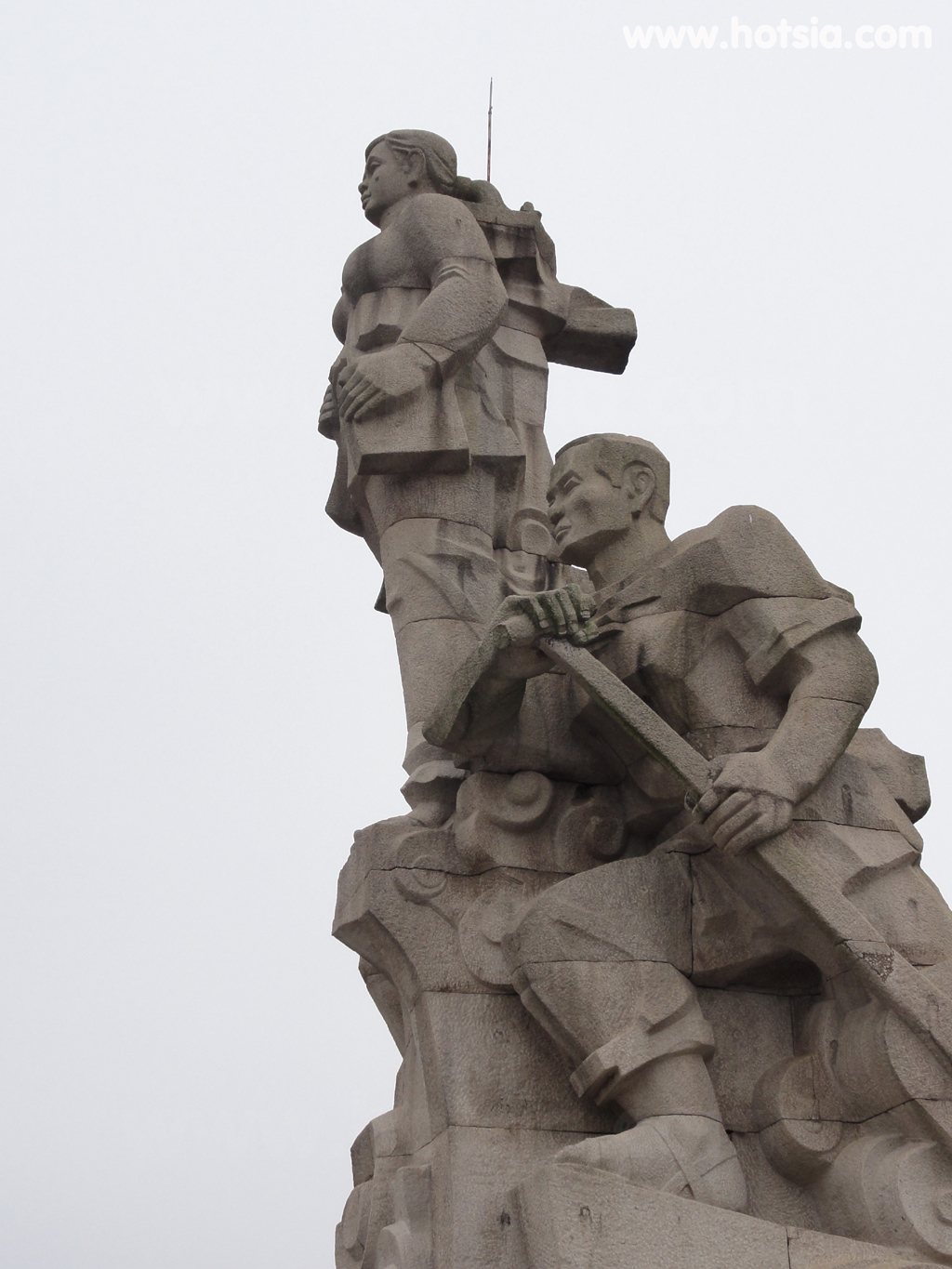 เที่ยวเมืองเว้ doc mieu monument