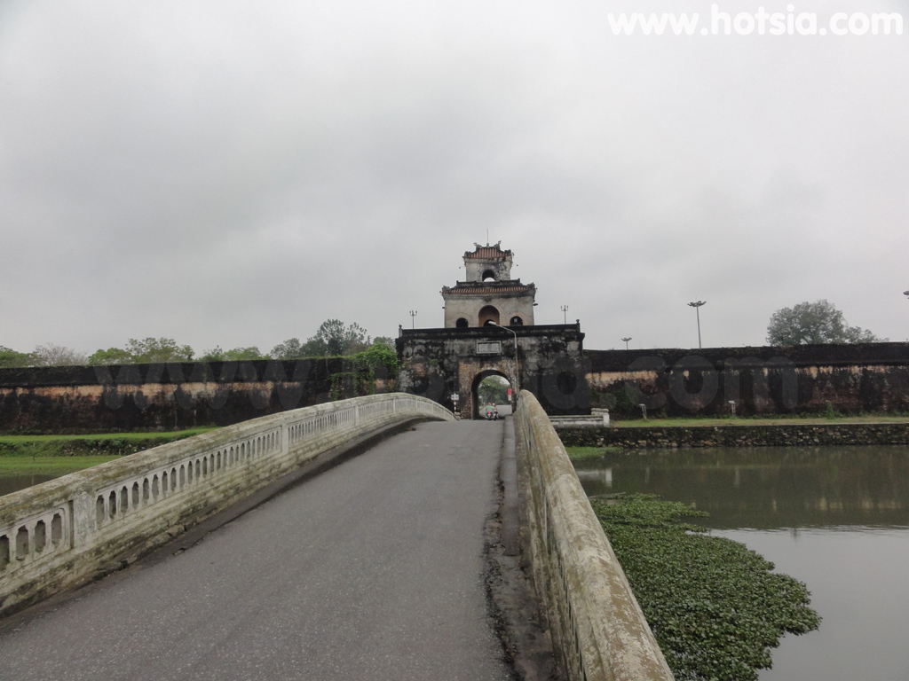 เที่ยวเมืองเว้ พระราชวังเมืองเว้