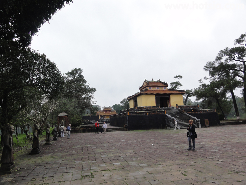 เที่ยวเมืองเว้ สุสานพระเจ้ามินห์หม่าง