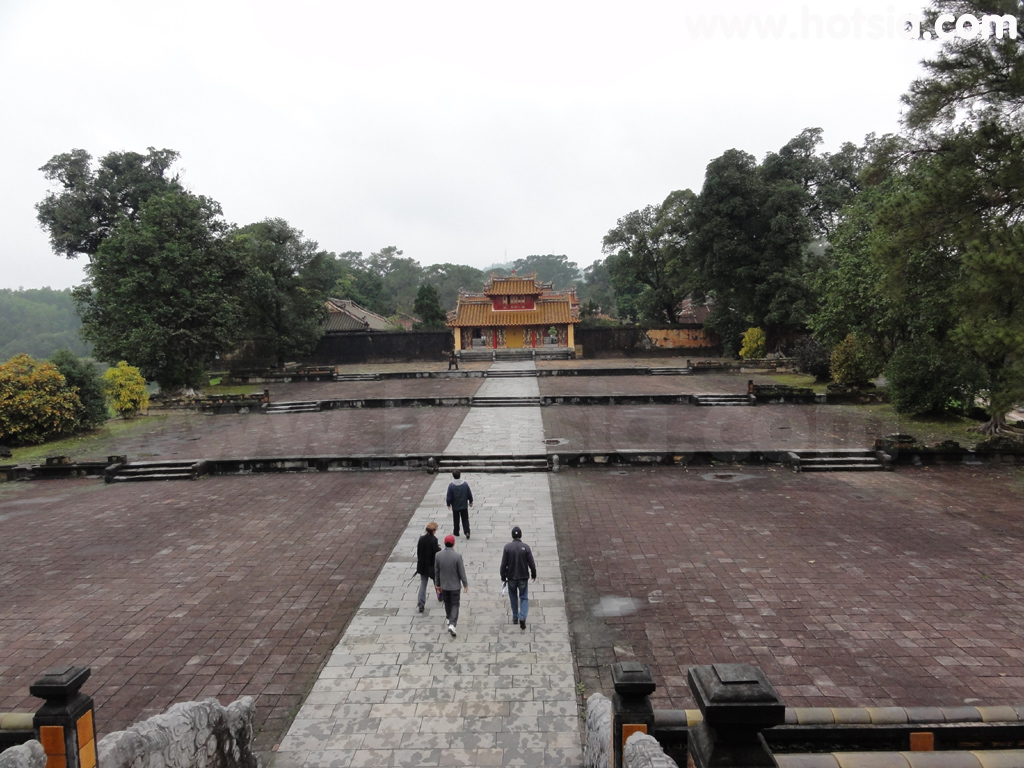เที่ยวเมืองเว้ สุสานพระเจ้ามินห์หม่าง