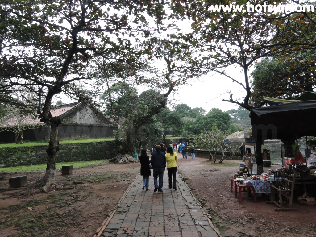 เที่ยวเมืองเว้ สุสานจักรพรรดิตือดึ๊ก