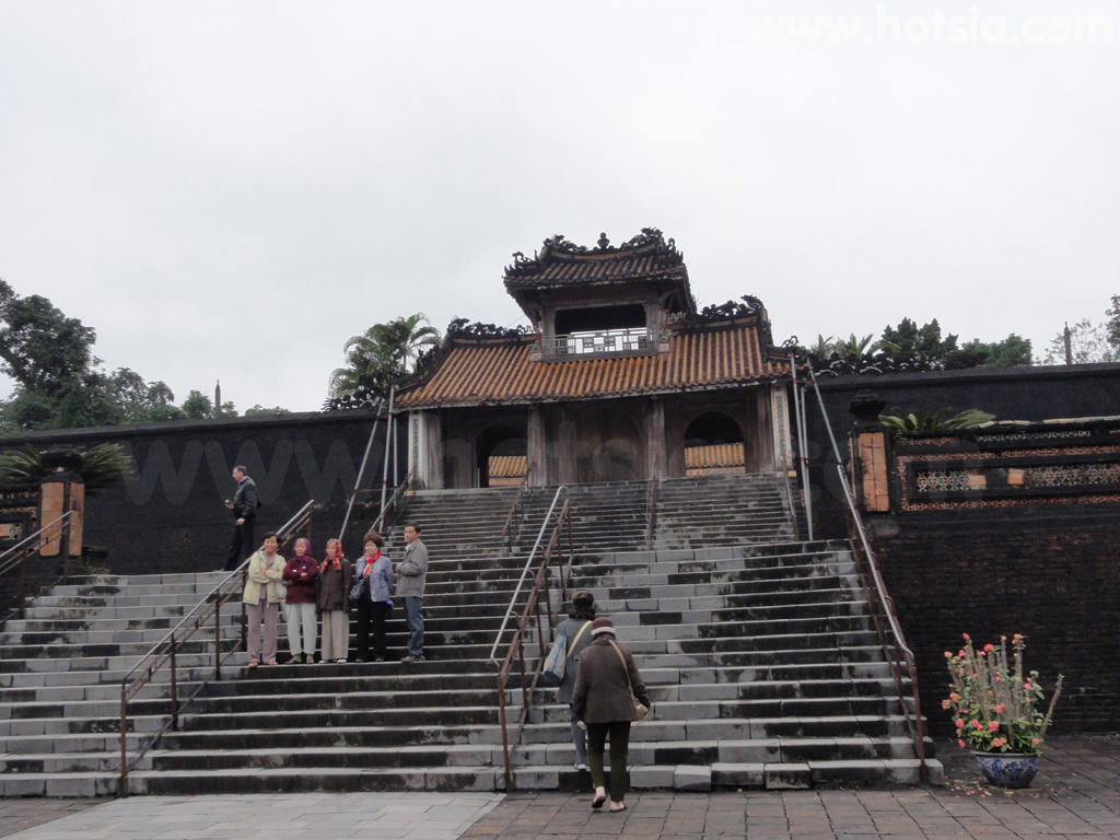 เที่ยวเมืองเว้ สุสานจักรพรรดิตือดึ๊ก