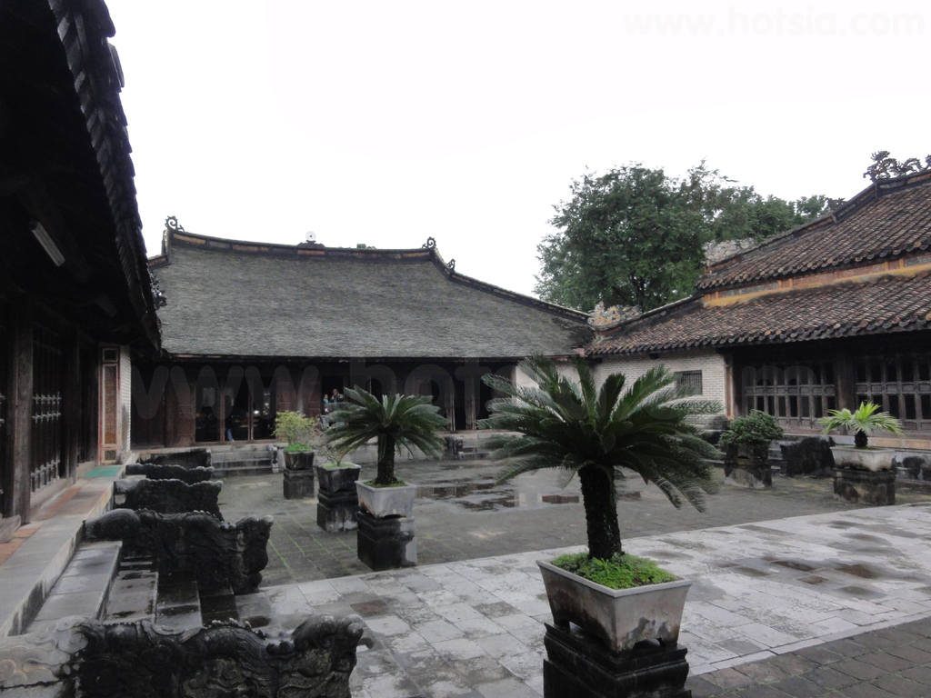 เที่ยวเมืองเว้ สุสานจักรพรรดิตือดึ๊ก