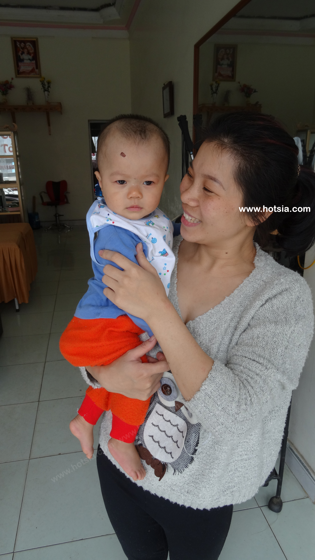 เวียดนาม จังหวัดลายเจิว สระผมนวดหน้าในลายเจิว
