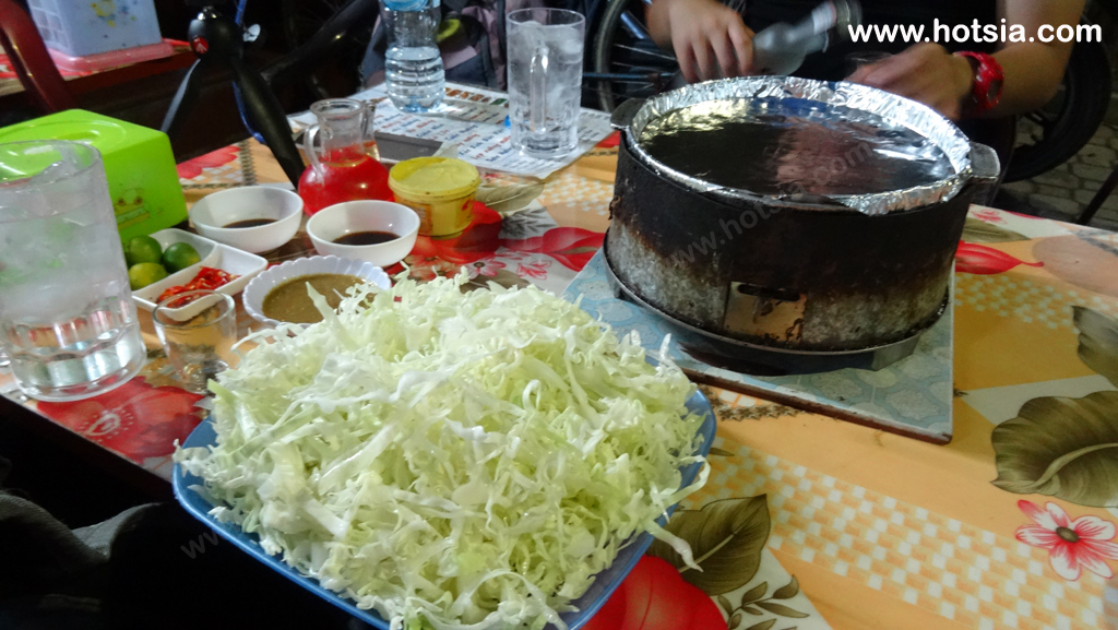 เวียดนาม จังหวัดนามดิ่ง เวียดนาม หมูกะทะเวียดนาม
