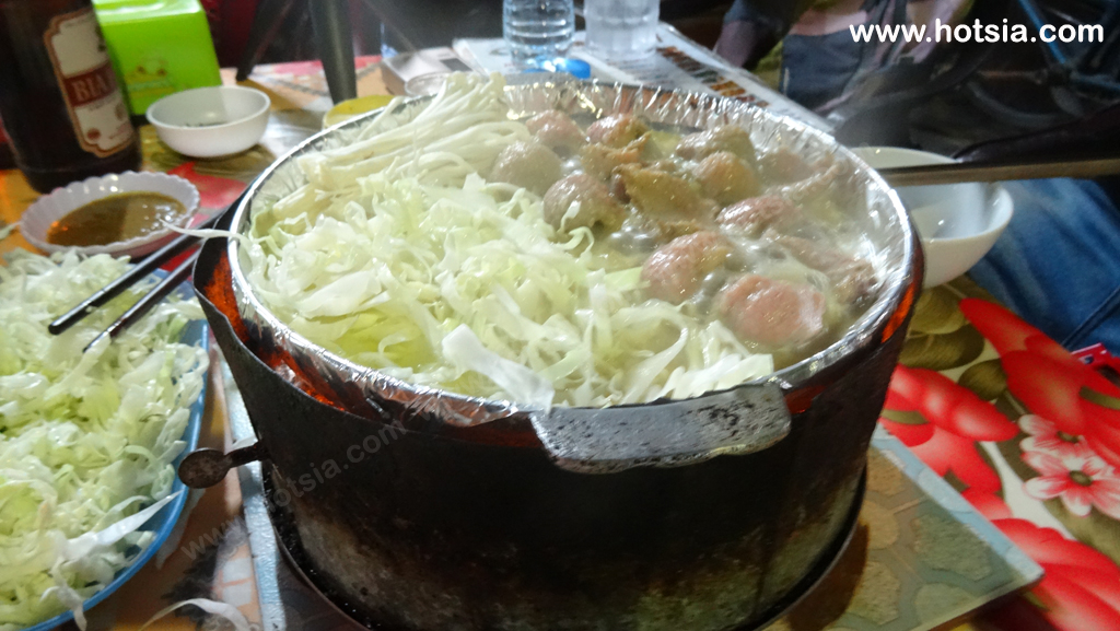 เวียดนาม จังหวัดนามดิ่ง เวียดนาม หมูกะทะเวียดนาม