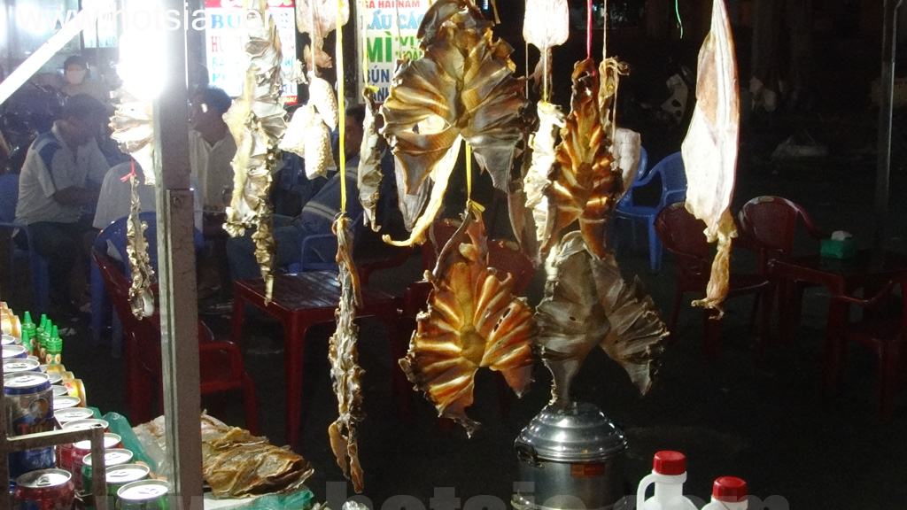 จังหวัดบ่าเสียะ-หวุงเต่า ข้าวไก่ทอดเมืองบ่าเสียะ