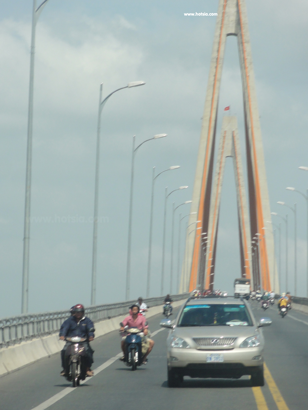 เบ๊นแตร (เบ๋นแตร) Ben Tre รถจากโฮจิมินห์ไปเบ๋นแตร(bus Ho chi minh to Ben tre)