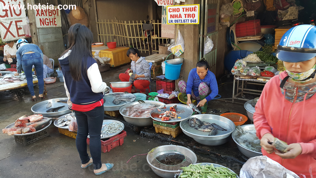 เมืองด่งซอย(Dong Xoai) จังหวัดบิ่ญเฟือก(Binh Phuoc) ตลาดเช้าด่งซอย(Dong Xoai morning market 2016)