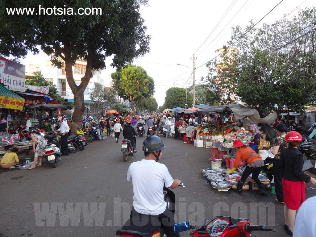 เที่ยวบวนมาทวด ตลาดบวนมาทวด