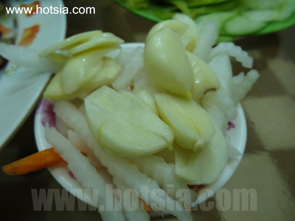 เที่ยวบวนมาทวด แหนมเนืองเวียดนามแท้ๆ