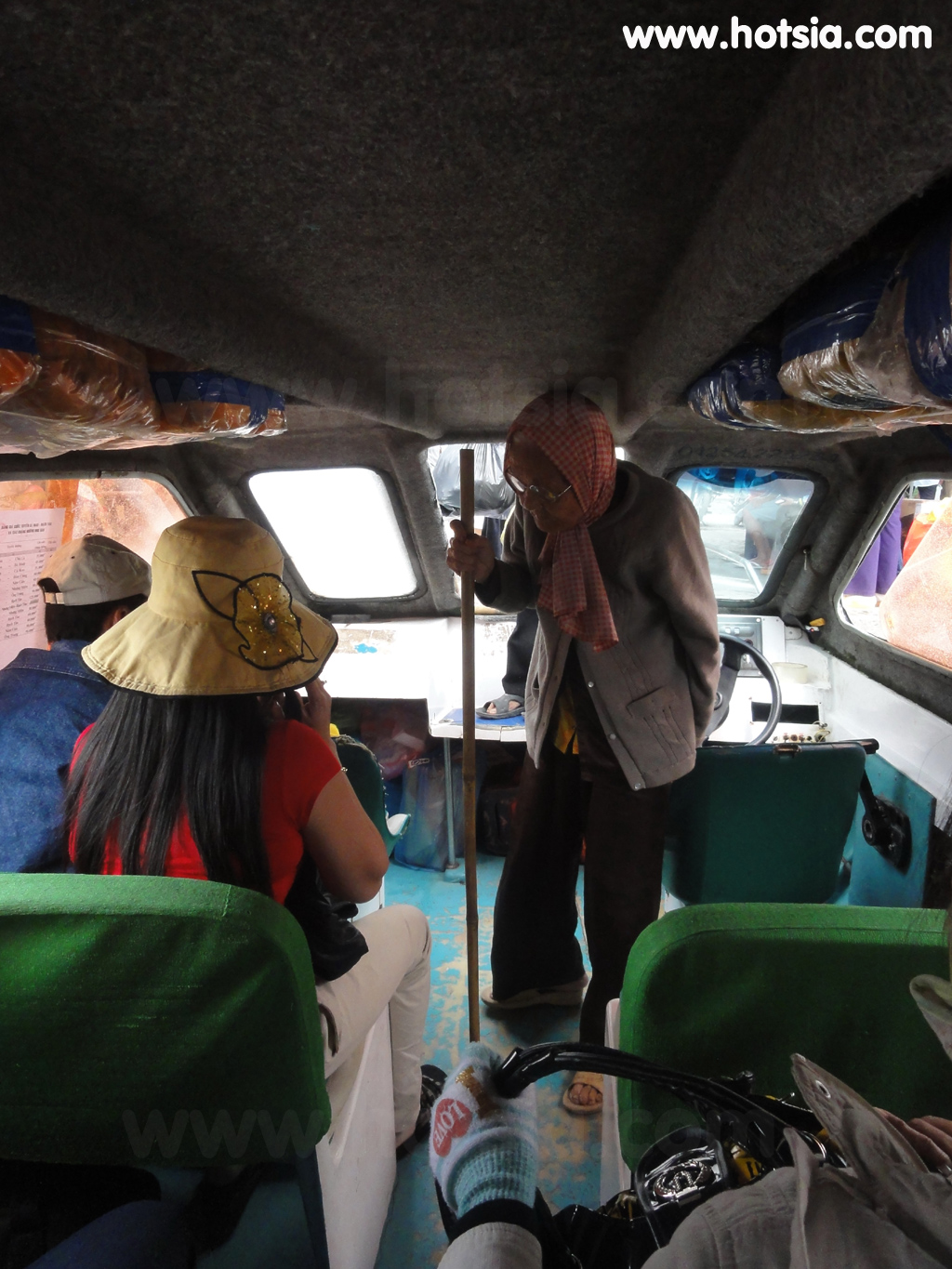 จังหวัดกาเมา(Ca Mau) เรือกาเมาไปดัทมุ๋ย (Boat from Ca Mau to Dat Mui)
