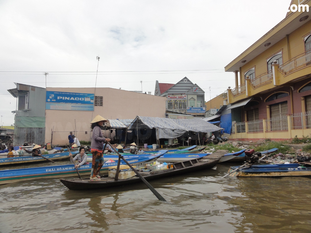 จังหวัดคันโถ (เกิ่มเทอ Can Tho) เรือโดยสารจากจังวัดกาเมา (Ca Mau) มา เกิ่นเทอ (Can Tho)