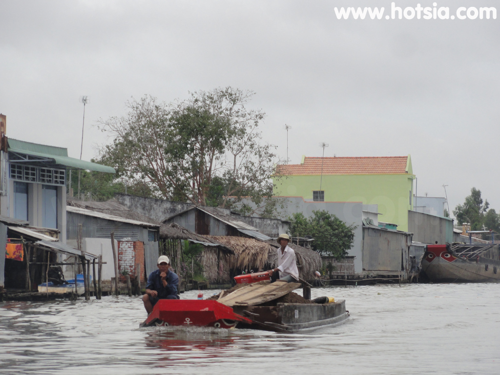 จังหวัดคันโถ (เกิ่มเทอ Can Tho) เรือโดยสารจากจังวัดกาเมา (Ca Mau) มา เกิ่นเทอ (Can Tho)