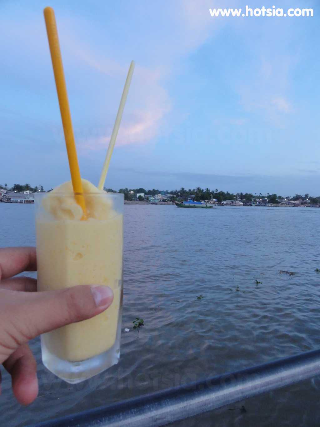 จังหวัดคันโถ (เกิ่มเทอ Can Tho) กินน้ำปั่นริมแม่น้ำโขง(สาขา)
