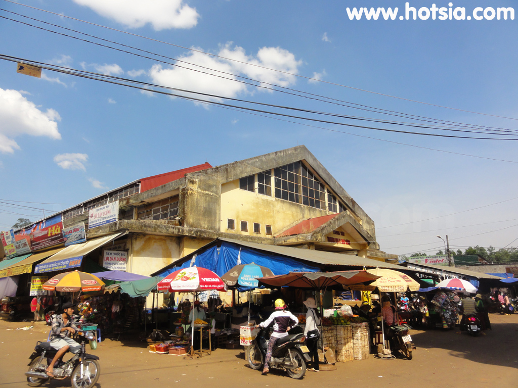 ดักโนง Dak Nong ตลาดเช้ายาเงี๋ย(Gai Nghia )