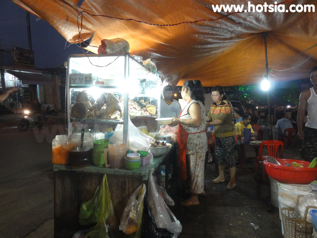 ดักโนง Dak Nong มักกะโรนีเครื่องในเป็ดเมืองยาเงี๋ย(Gai Nghia Noodle)