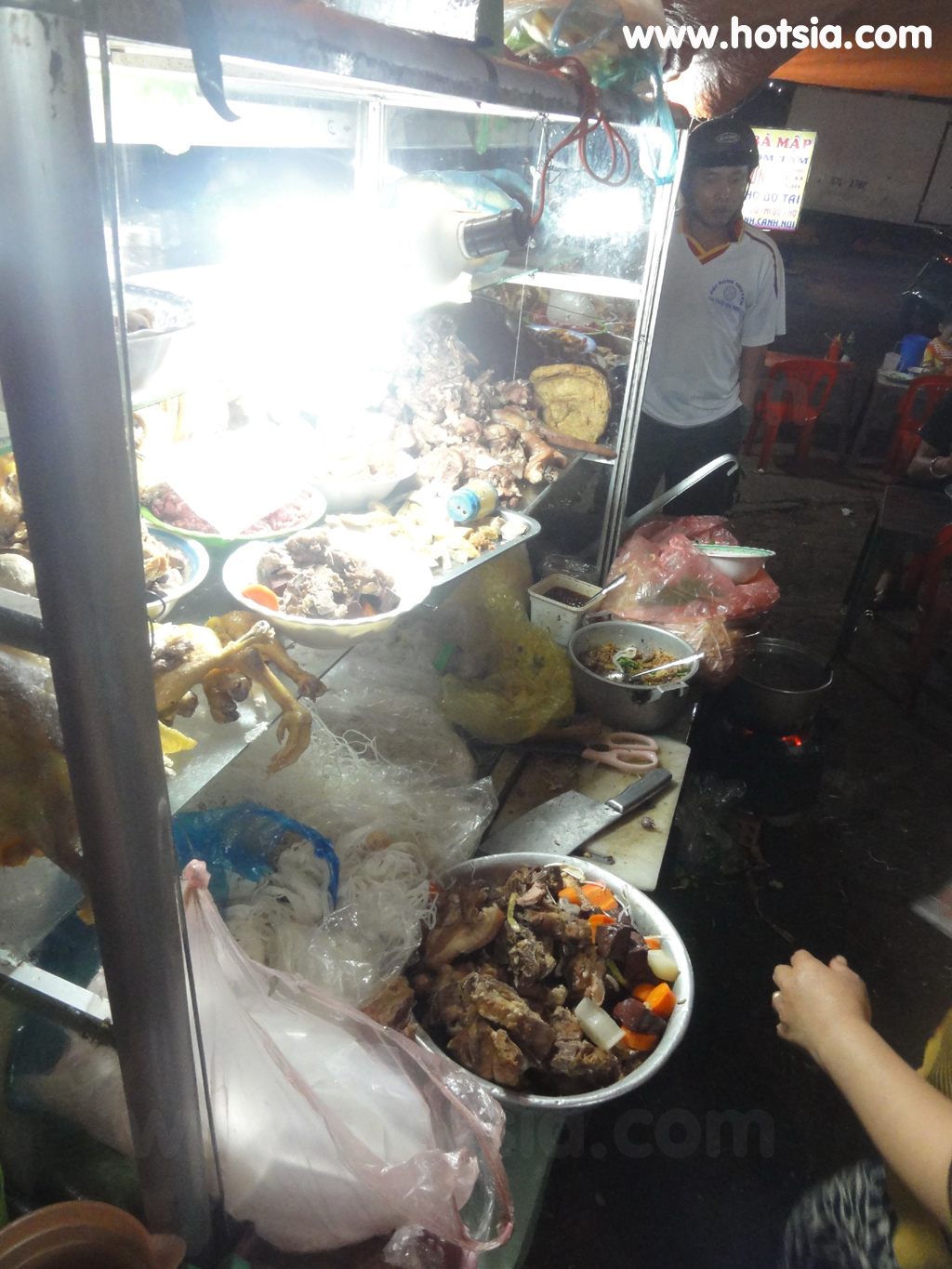 ดักโนง Dak Nong มักกะโรนีเครื่องในเป็ดเมืองยาเงี๋ย(Gai Nghia Noodle)