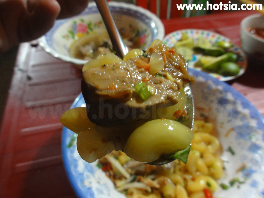 ดักโนง Dak Nong มักกะโรนีเครื่องในเป็ดเมืองยาเงี๋ย(Gai Nghia Noodle)