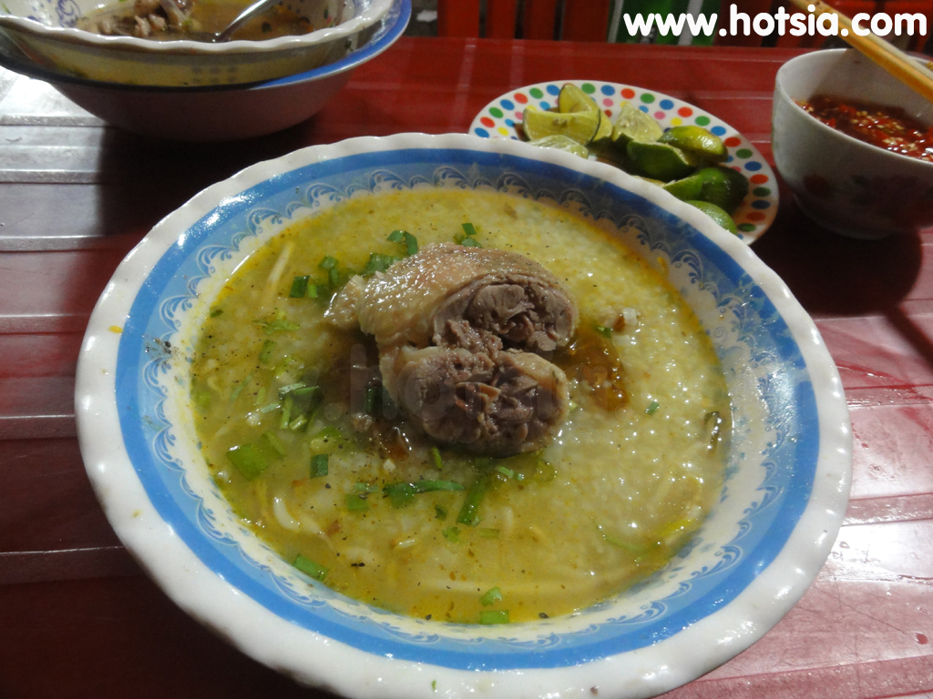 ดักโนง Dak Nong มักกะโรนีเครื่องในเป็ดเมืองยาเงี๋ย(Gai Nghia Noodle)