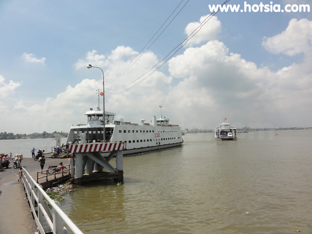 ด่งทัป Dong Thap ข้ามฝากเรือไปจังหวัดอันเกียง(An Giang)
