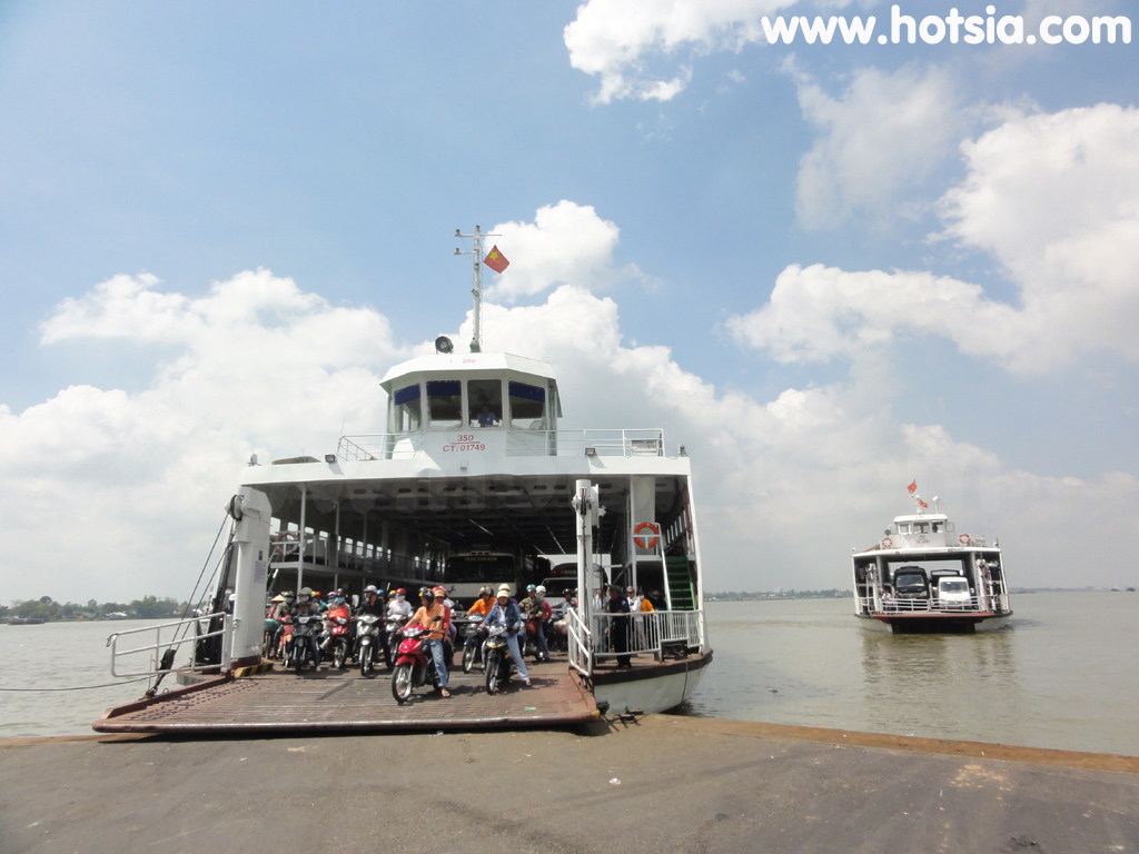 ด่งทัป Dong Thap ข้ามฝากเรือไปจังหวัดอันเกียง(An Giang)